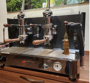 Traditionelle Kaffeemaschine für Gastronomie und Hotellerie